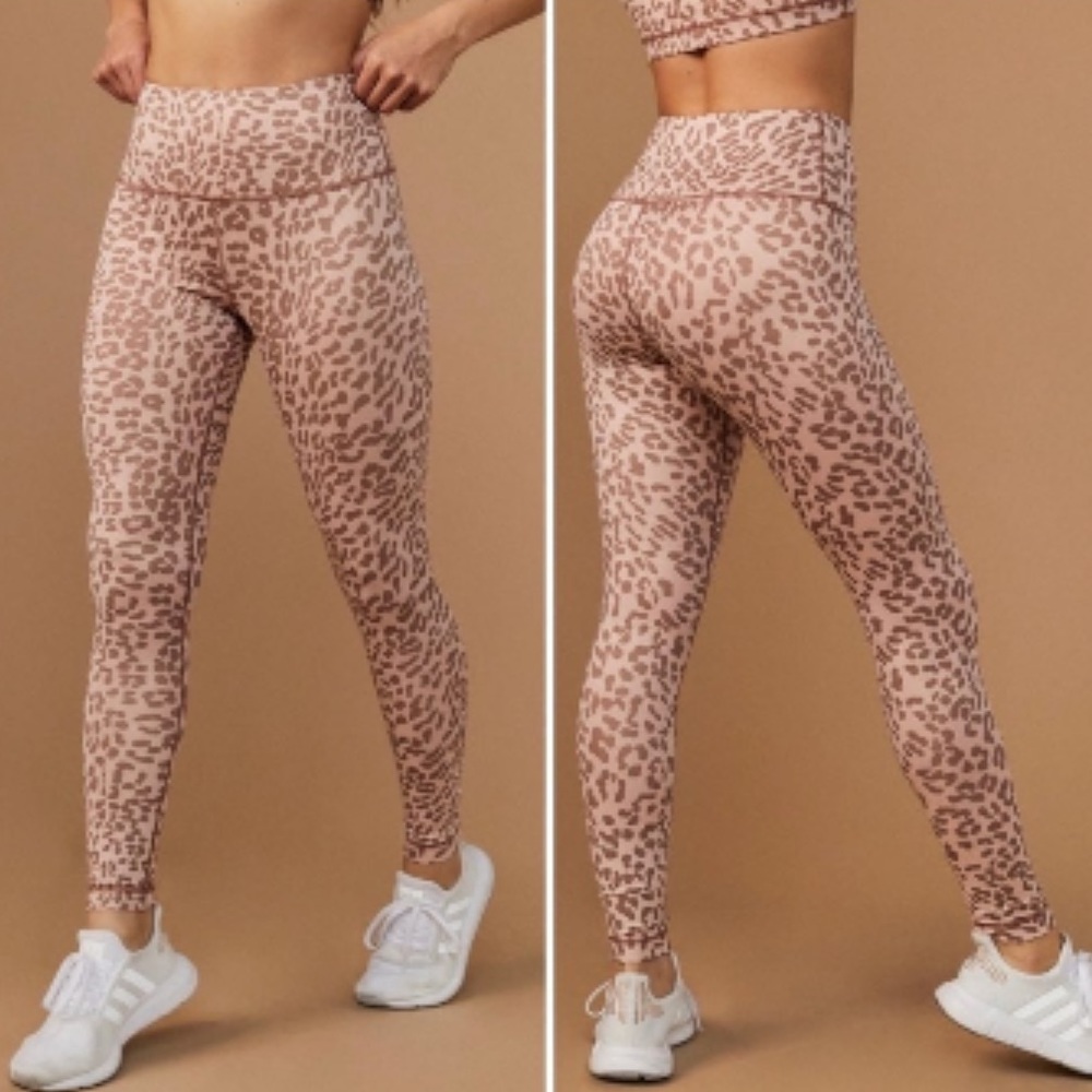 NWOT Tan Lines Temescal Cyn Leggings Size M